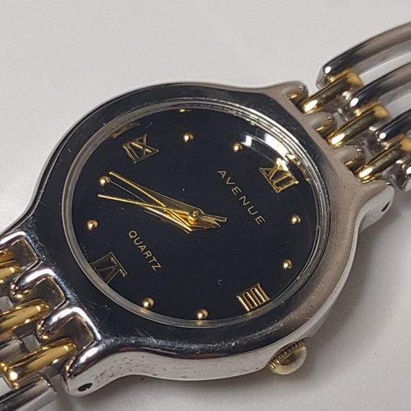 Silver Tone And Black Avenue Metal Watch - Picture 2 of 13